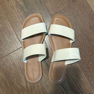 Universal Thread Dora Sandals